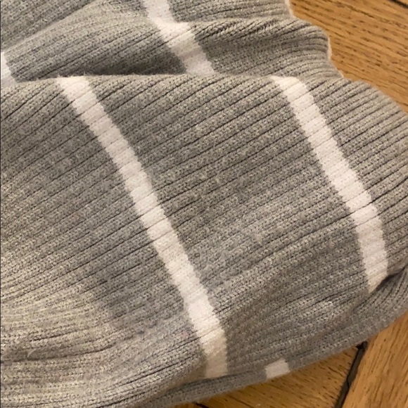 Line & Dot Striped Sweater - Picture 4 of 4